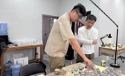 李青走访阿弥塔瓦陶瓷工作室